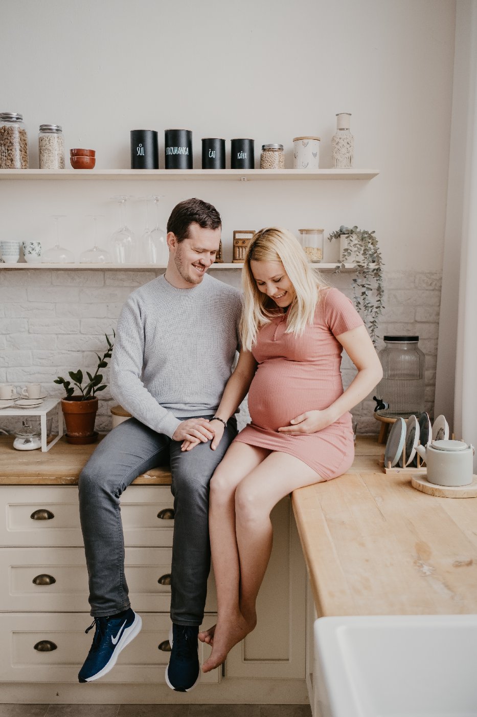 těhotenské focení v ateliéru
